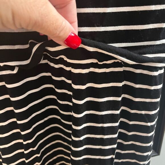 White House Black Market Black Drop Waist 3/4 Sleeve Casual Dress sz XXS - Picture 4 of 7